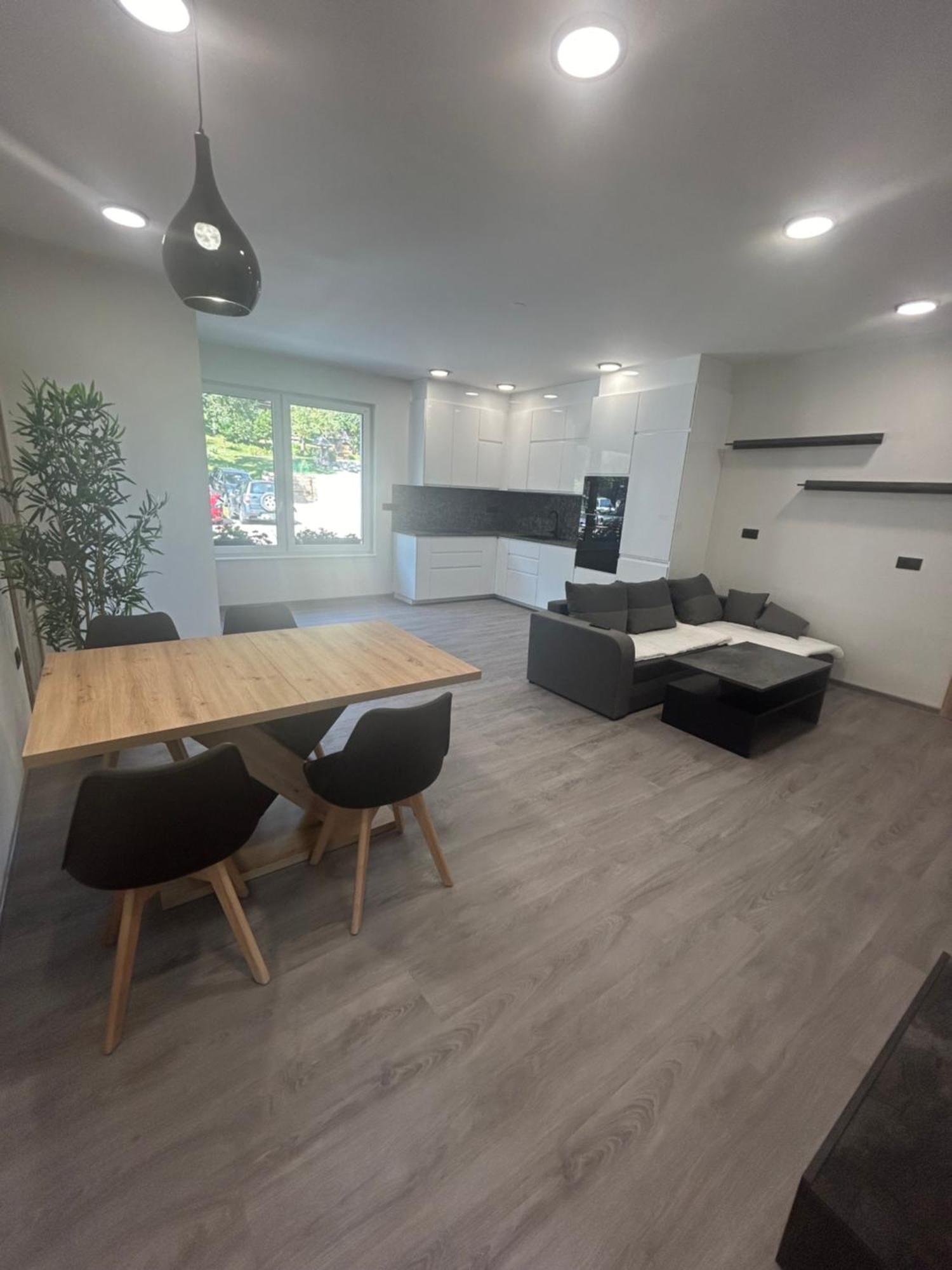 Apartments Ema Бохин Екстериор снимка