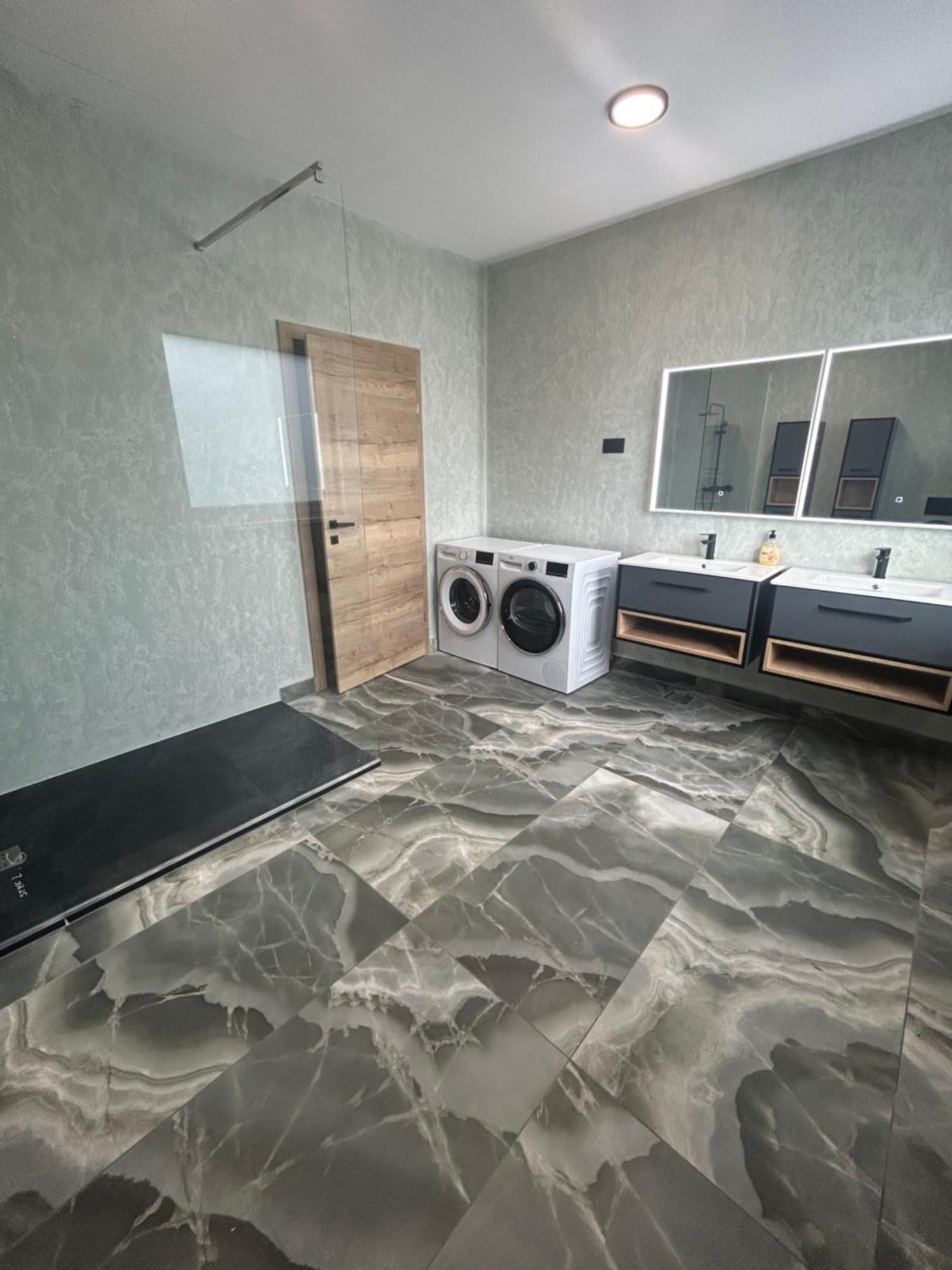 Apartments Ema Бохин Екстериор снимка